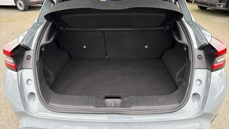 Nissan Juke 1.0 DiG-T N-Connecta 5dr DCT Petrol Hatchback